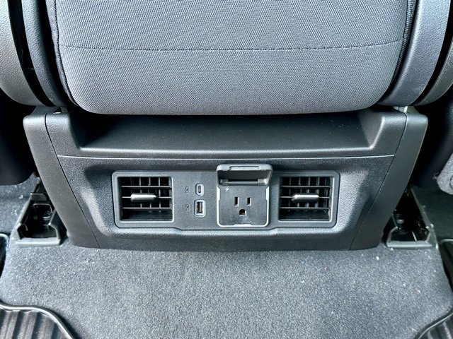 2025 Chevrolet Silverado 1500 LT photo 19