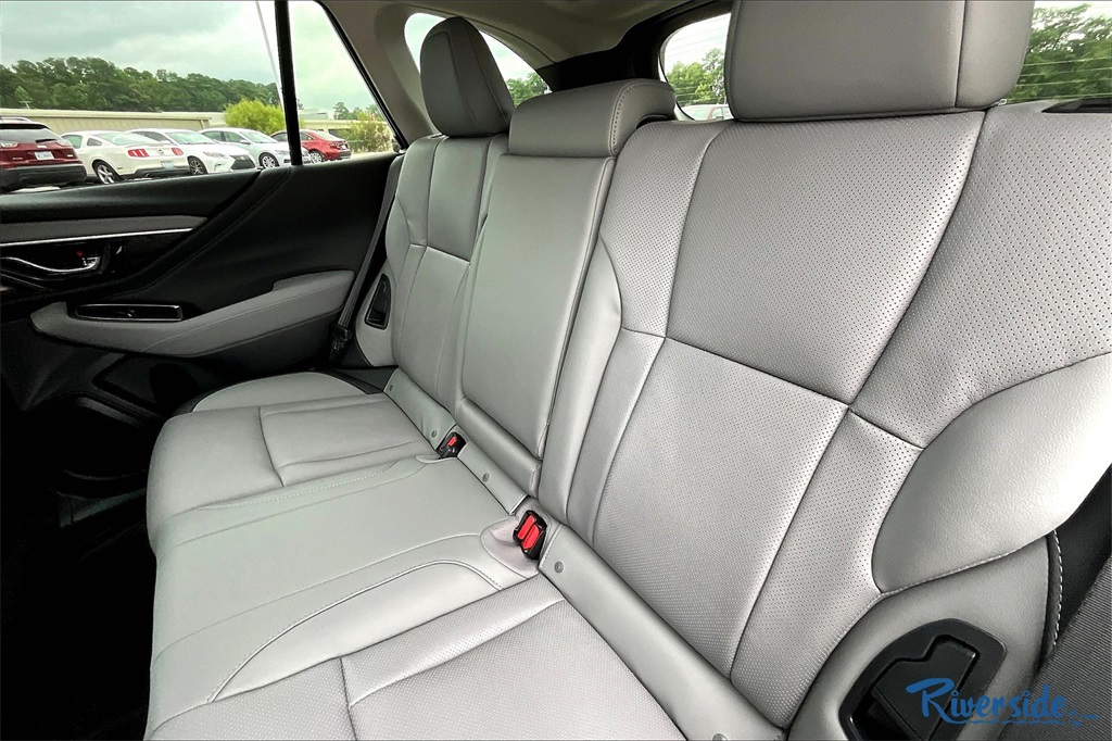 2025 Subaru Outback Limited photo 9