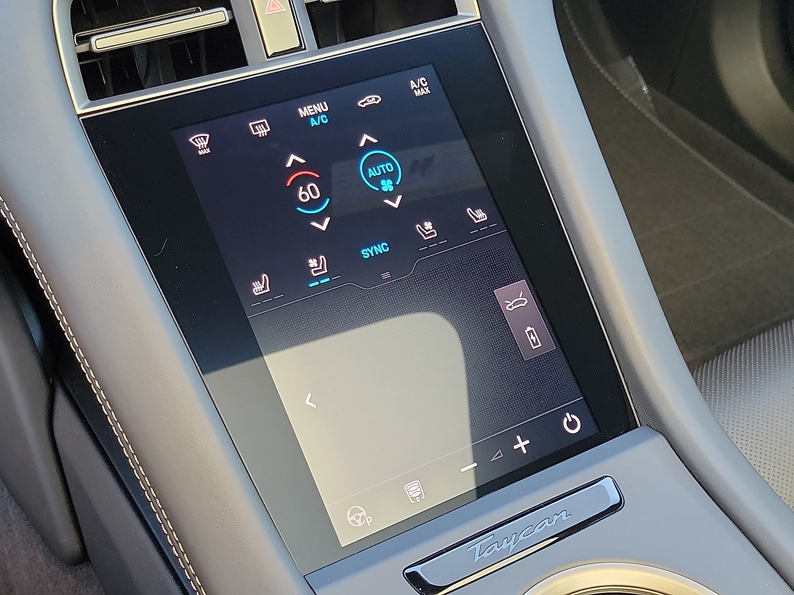 2025 Porsche Taycan Turbo photo 21