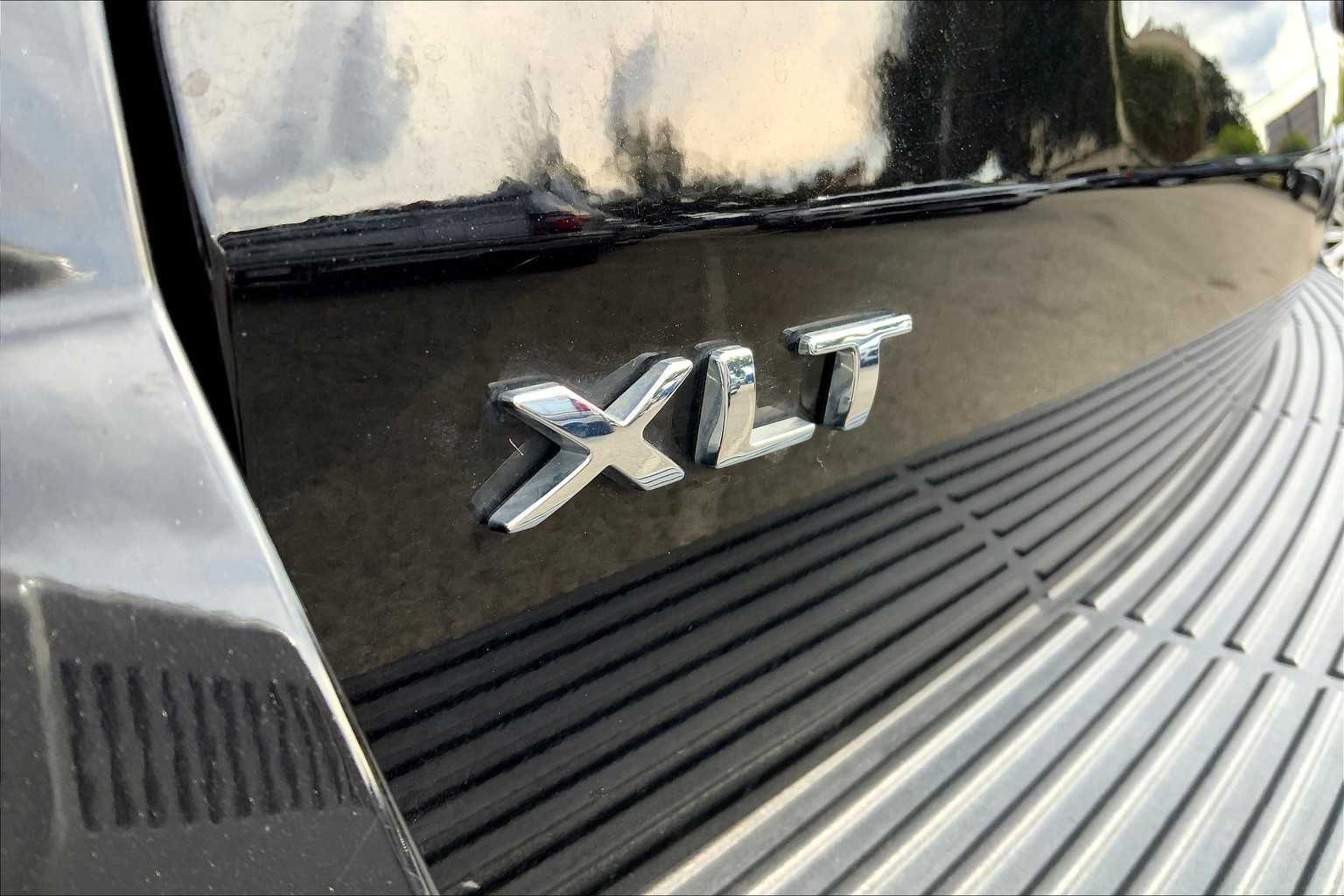 2021 Ford Expedition XLT photo 9