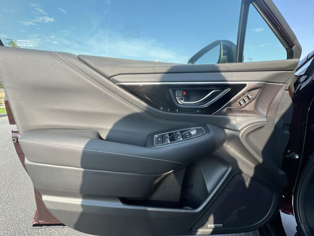 2025 Subaru Outback Limited XT photo 21