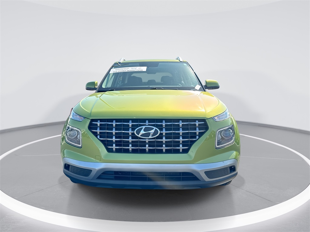 2024 Hyundai Venue SEL photo 2
