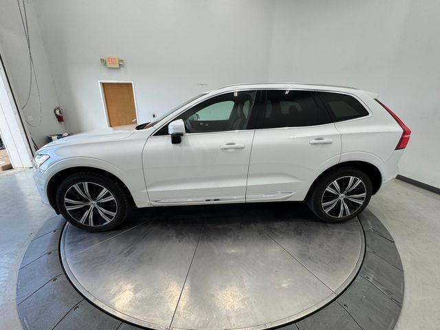 2022 Volvo XC60 B5 Inscription photo 15
