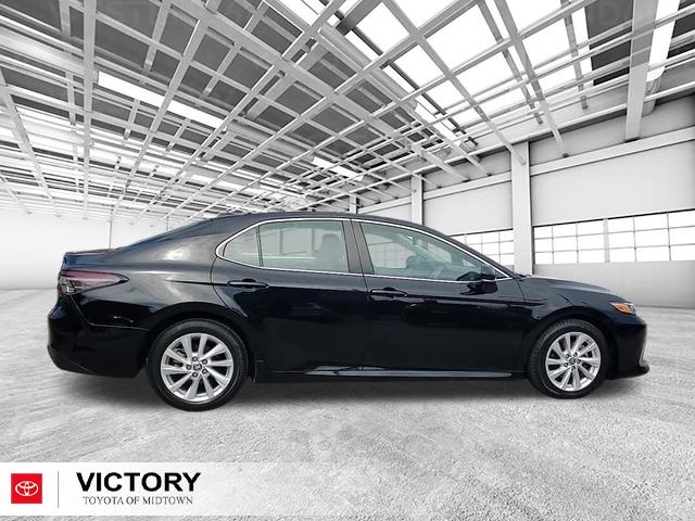 2023 Toyota Camry LE photo 2