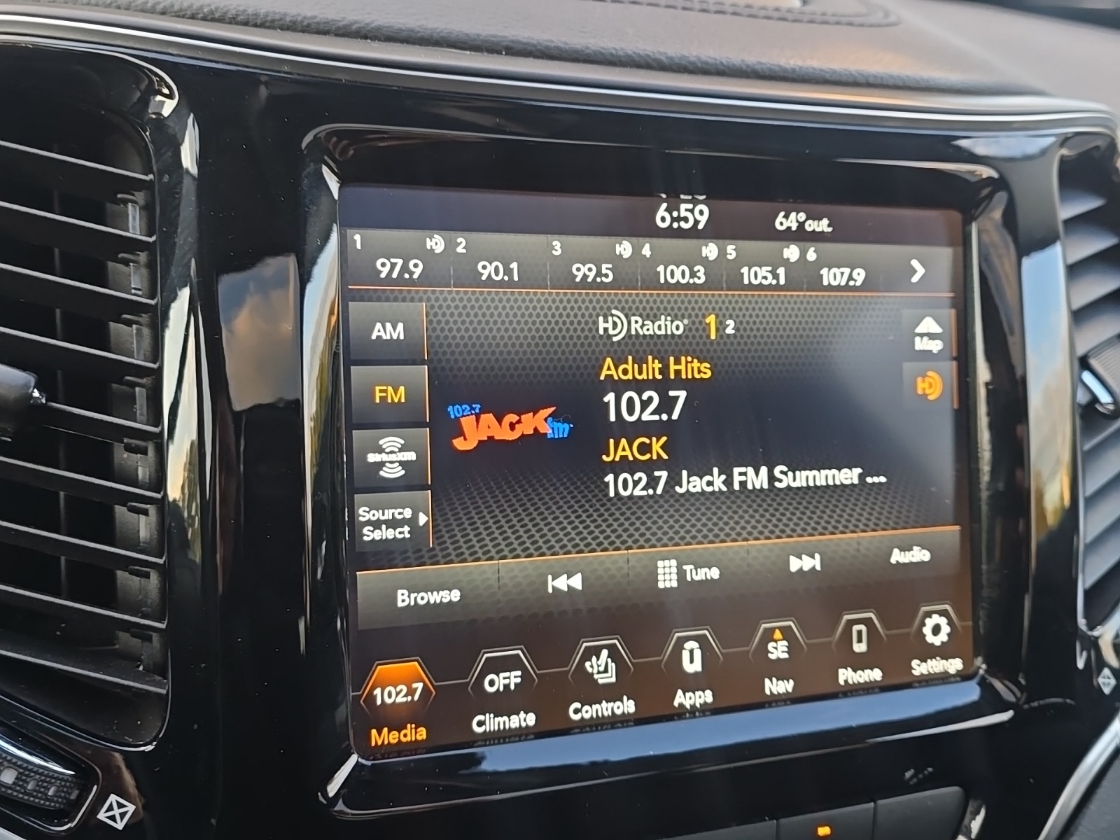 2020 Jeep Cherokee Limited photo 8