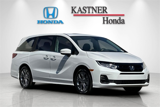 2026 Honda Odyssey Touring's photo