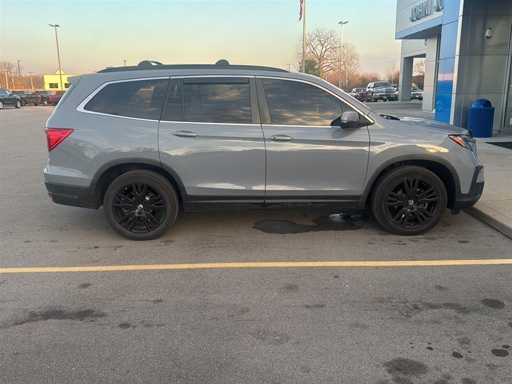 2022 Honda Pilot Special Edition photo 3