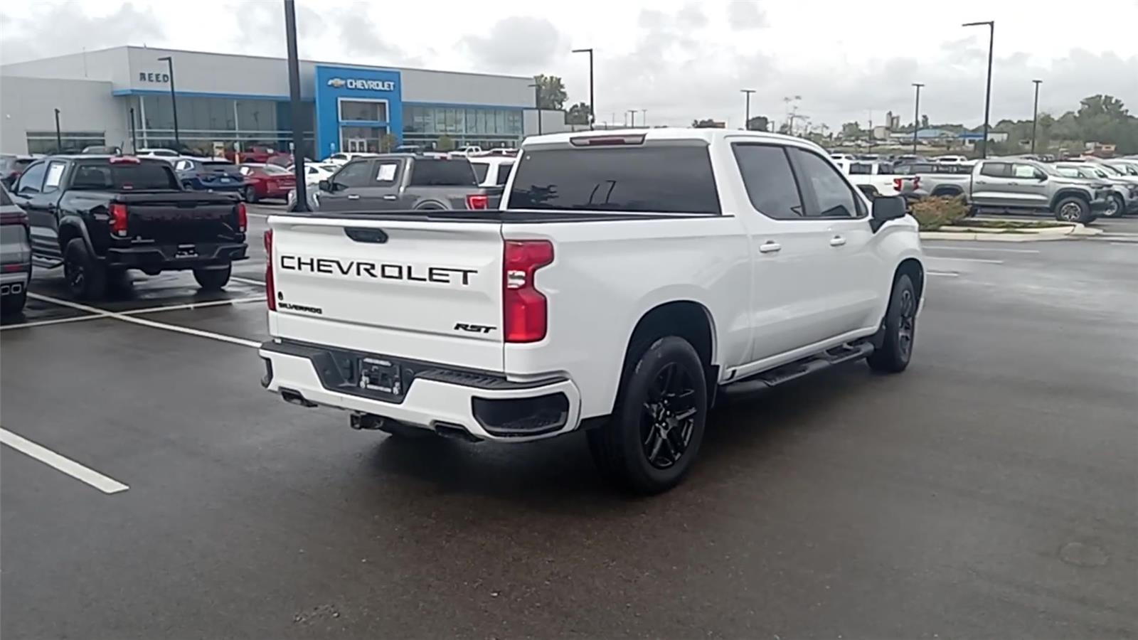 2024 Chevrolet Silverado 1500 RST photo 8