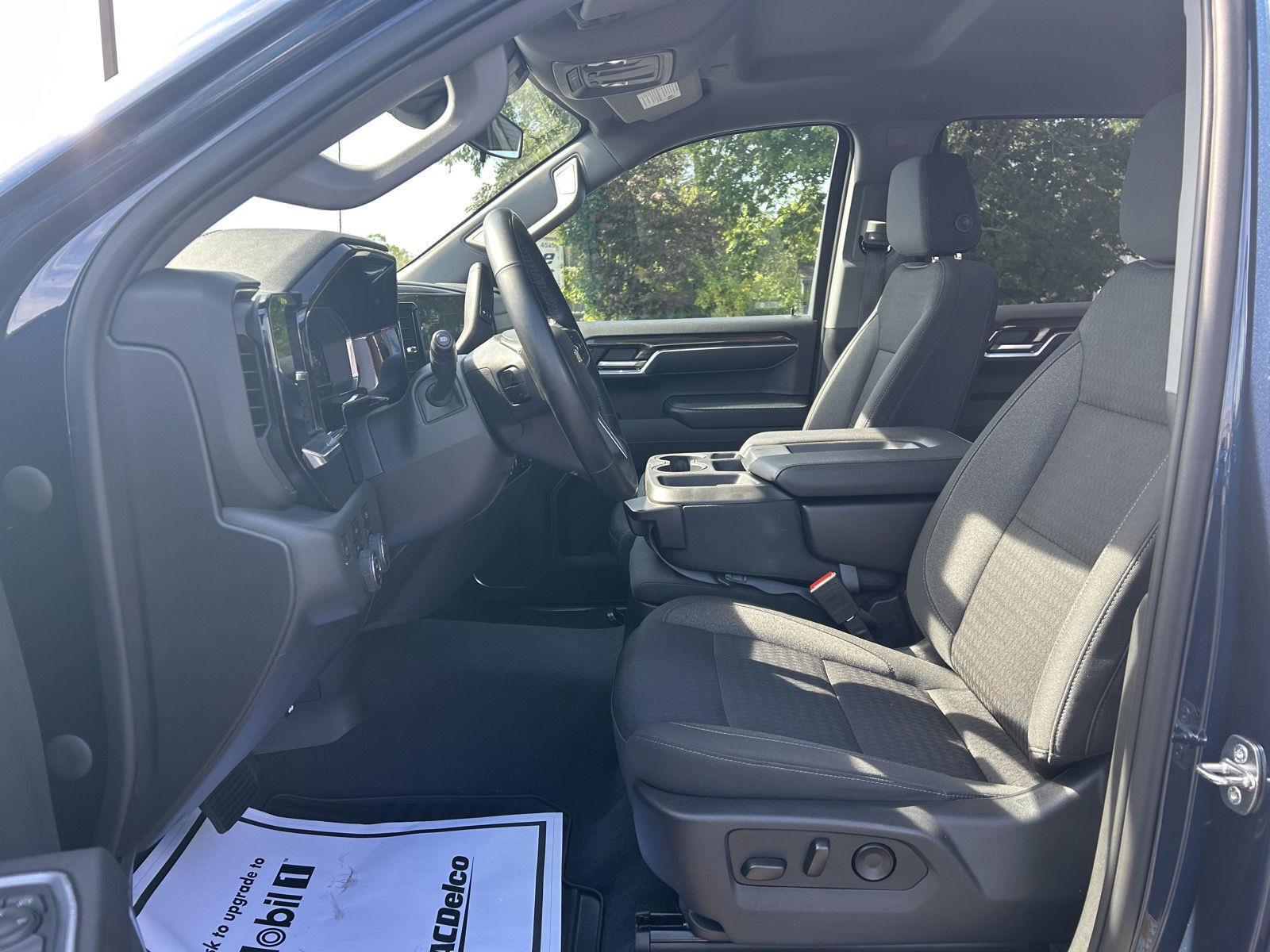 2023 Chevrolet Silverado 1500 LT photo 16