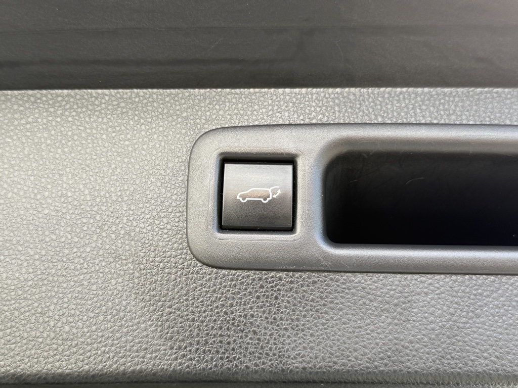 2023 Toyota Highlander XLE photo 14