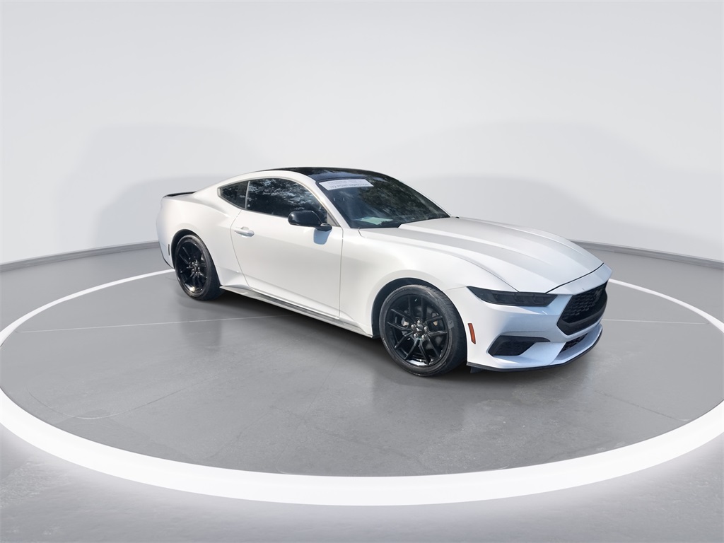 2024 Ford Mustang EcoBoost photo 2