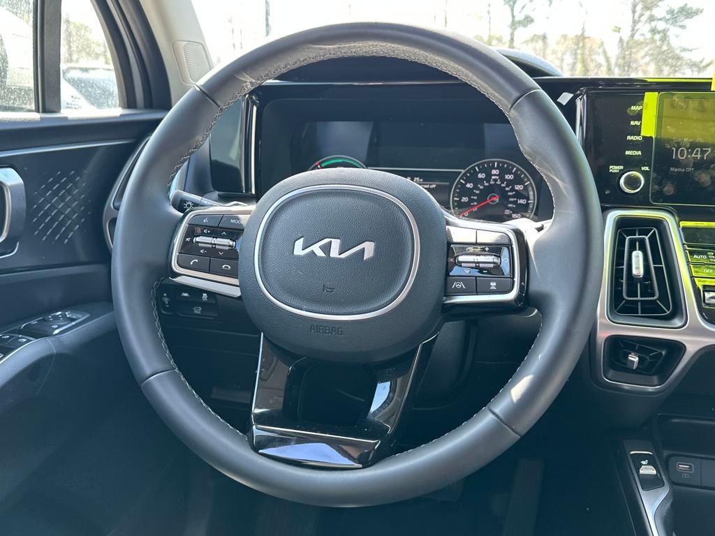 2023 Kia Sorento Hybrid EX photo 10