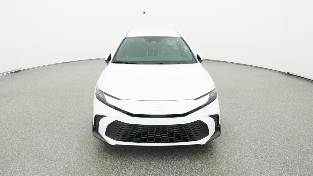 2025 Toyota Camry SE photo 3