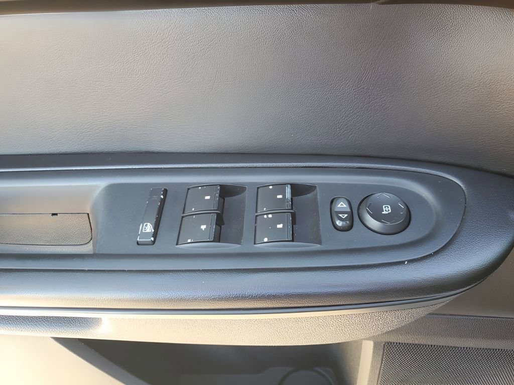 2013 Chevrolet Traverse 2LT photo 25