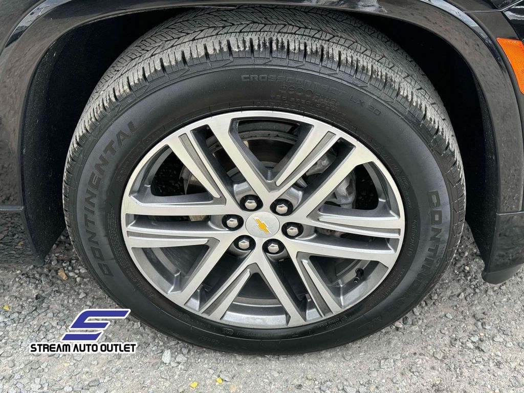2023 Chevrolet Traverse High Country photo 3