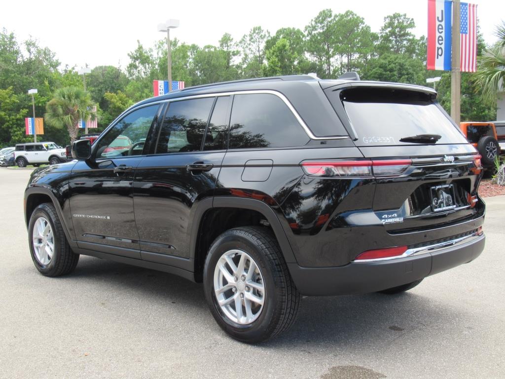 2025 Jeep Grand Cherokee Laredo X photo 4