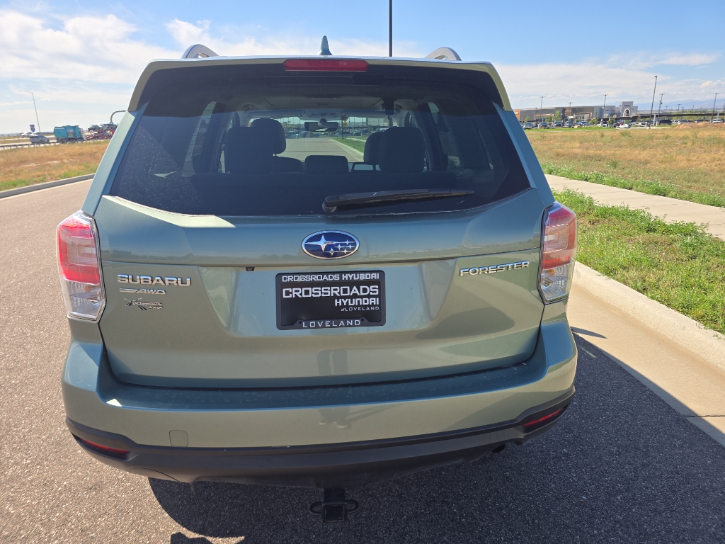 2018 Subaru Forester Premium photo 4
