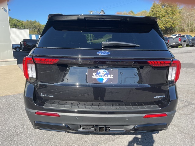 2025 Ford Explorer ST-Line photo 3