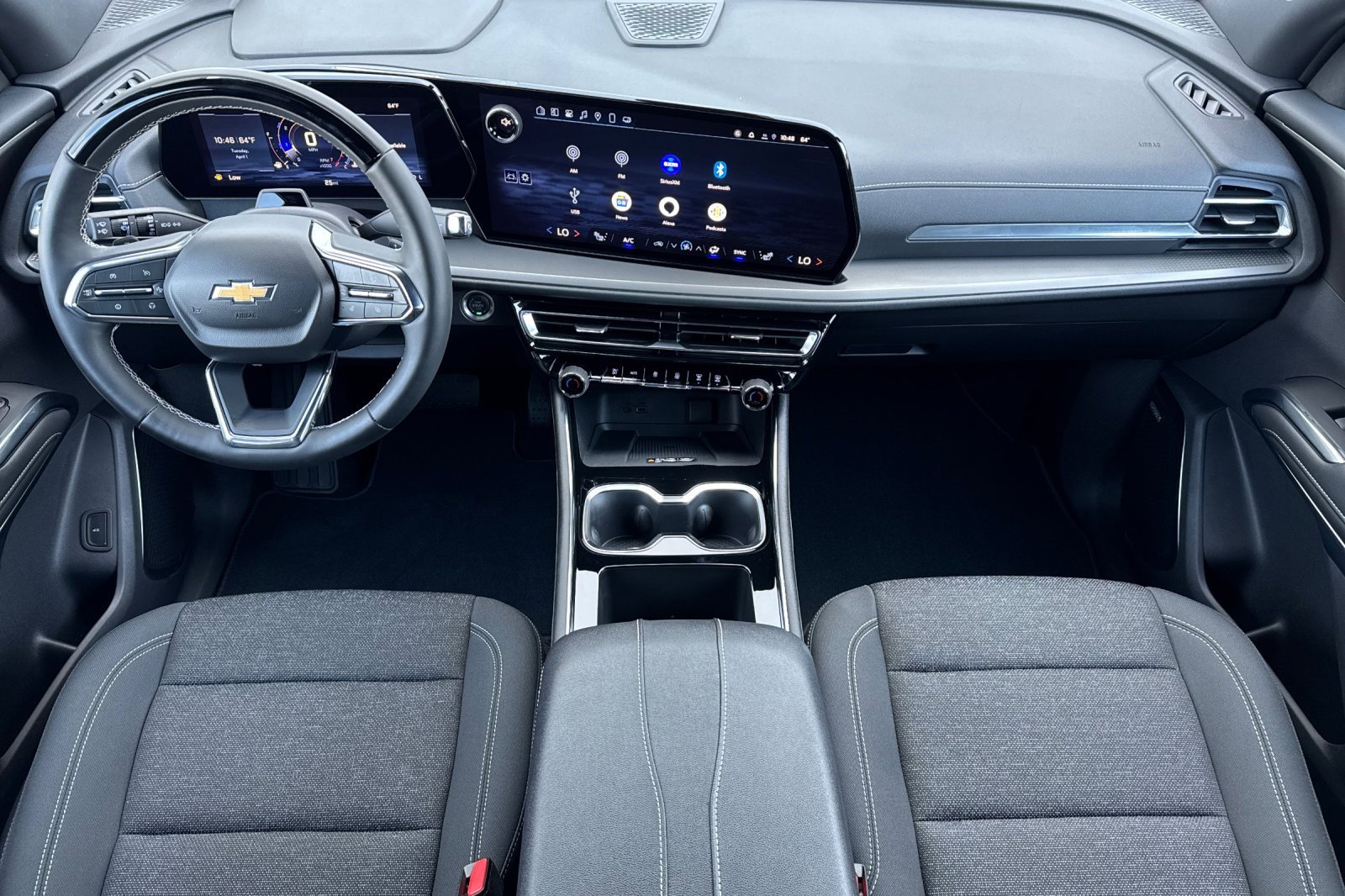 2025 Chevrolet Traverse photo 11