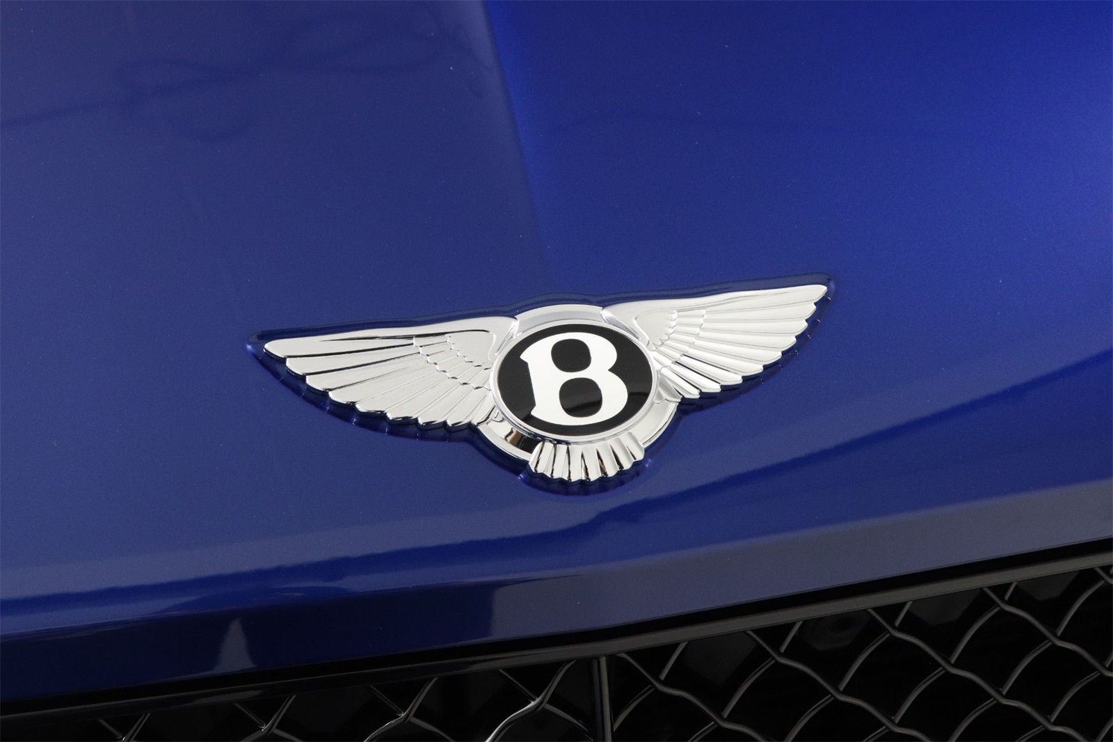 2024 Bentley Continental GT V8 photo 7
