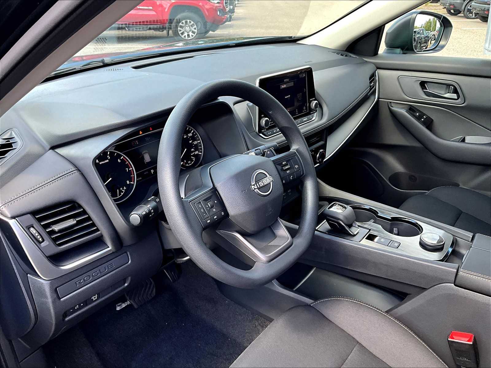 2026 Nissan Rogue S photo 8