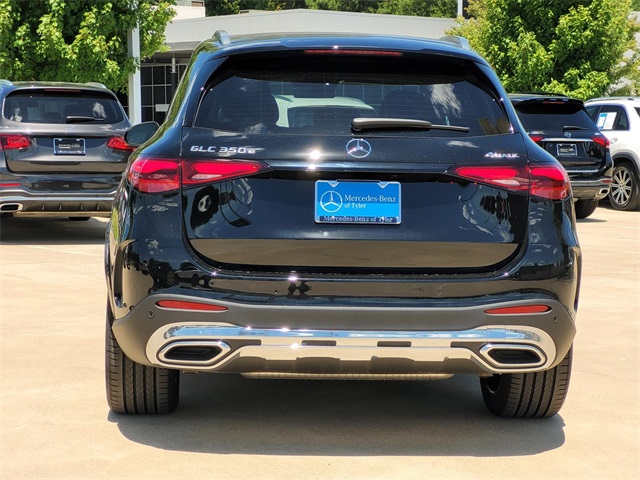 2025 Mercedes Benz GLC 350e 4MATIC photo 3