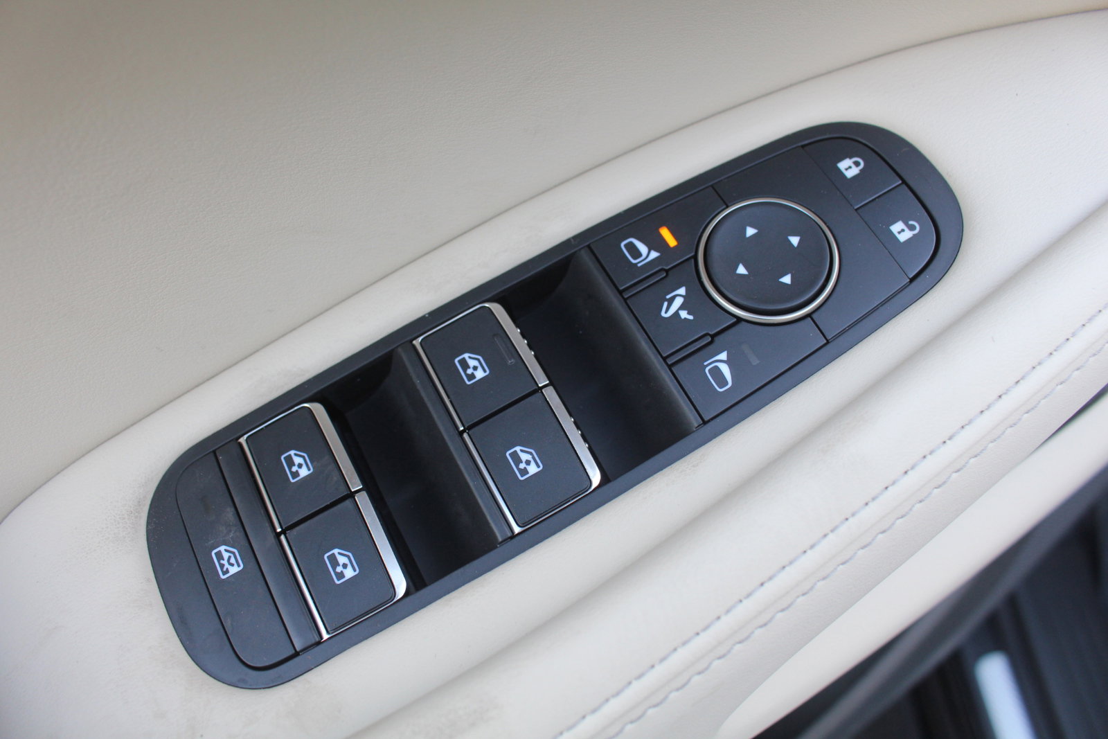 2025 Infiniti QX60 Pure photo 10