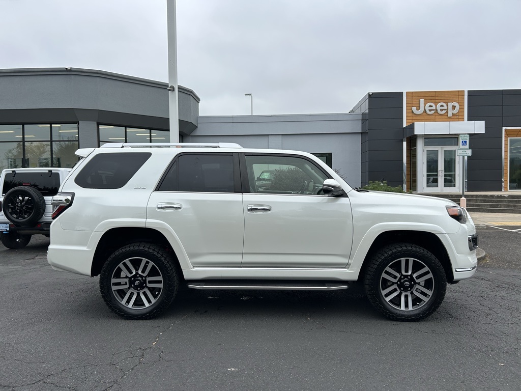 2022 Toyota 4Runner Limited photo 4
