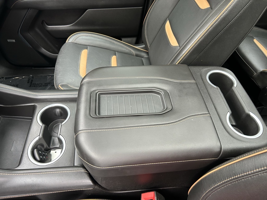 2021 Gmc Yukon AT4 photo 19