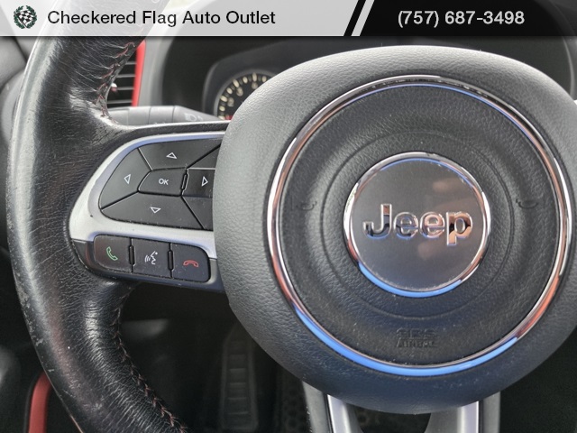 2016 Jeep Renegade Trailhawk photo 13