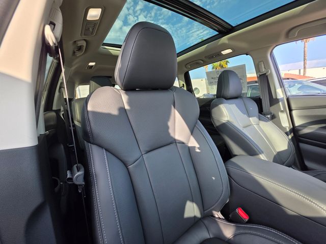 2025 Subaru Ascent Touring photo 7