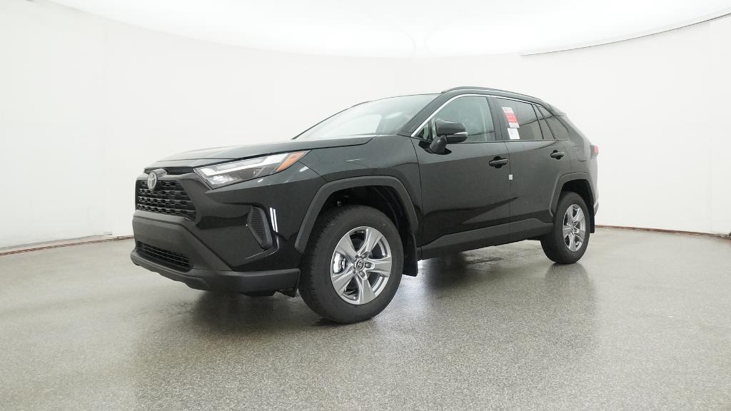 2025 Toyota RAV4 XLE photo 21