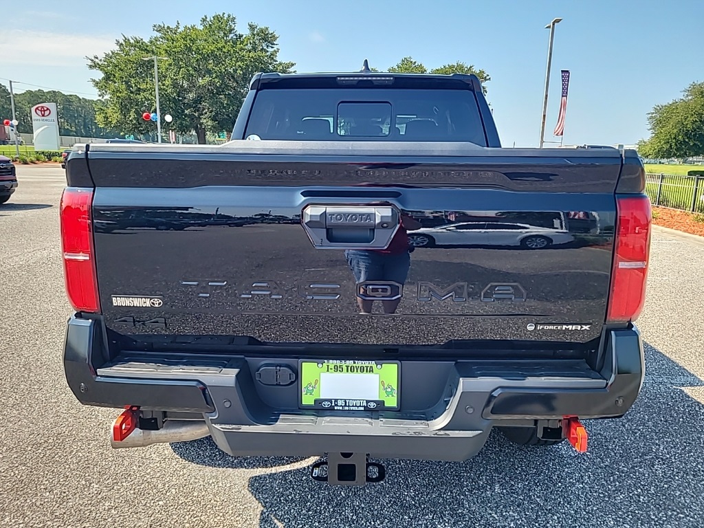 2024 Toyota Tacoma TRD Off-Road photo 4