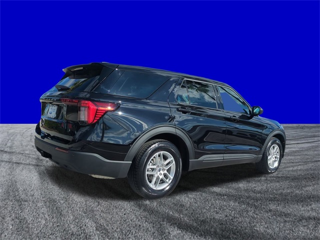 2026 Ford Explorer photo 3