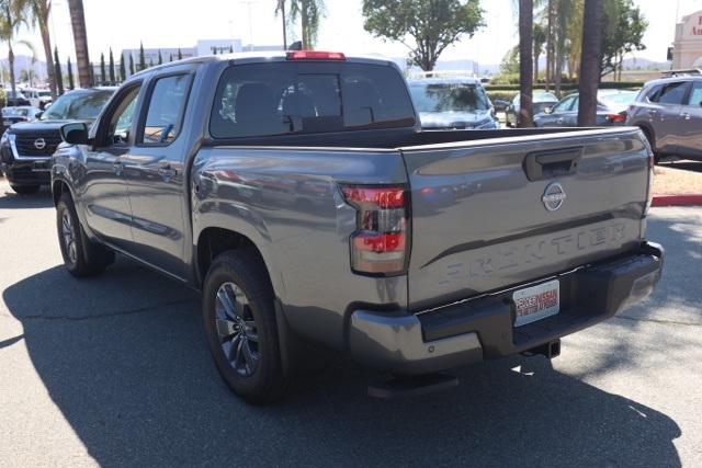 2026 Nissan Frontier Crew Cab SV photo 6