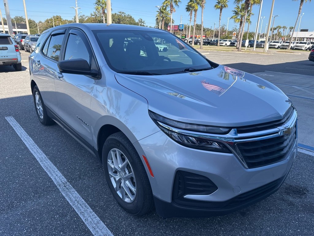 2022 Chevrolet Equinox LS's photo