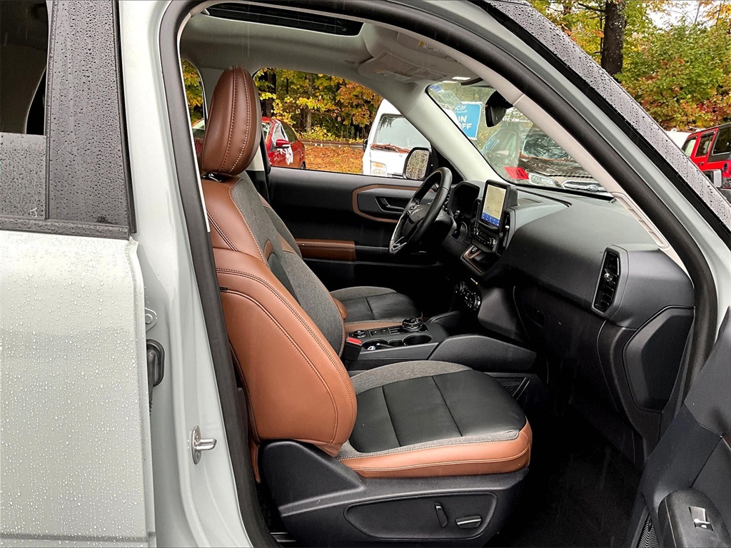 2023 Ford Bronco Sport Outer Banks photo 14