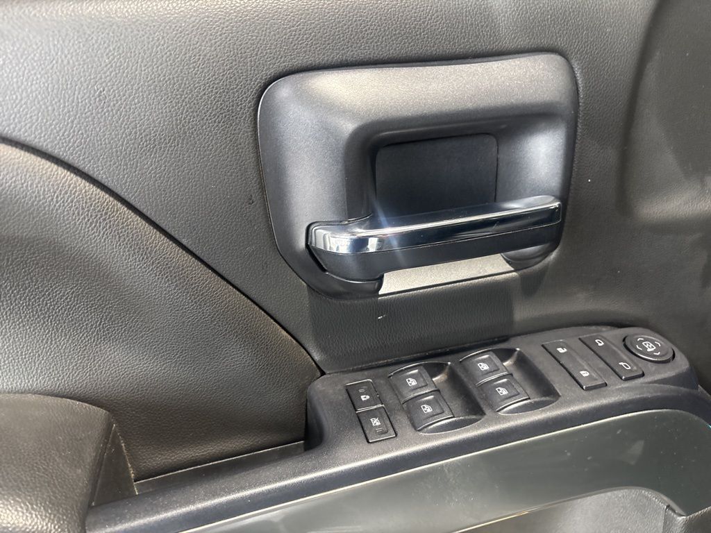 2019 Chevrolet Silverado 1500 LT photo 16