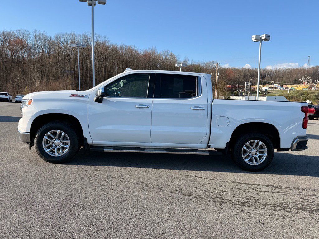 2023 Chevrolet Silverado 1500 LTZ photo 2