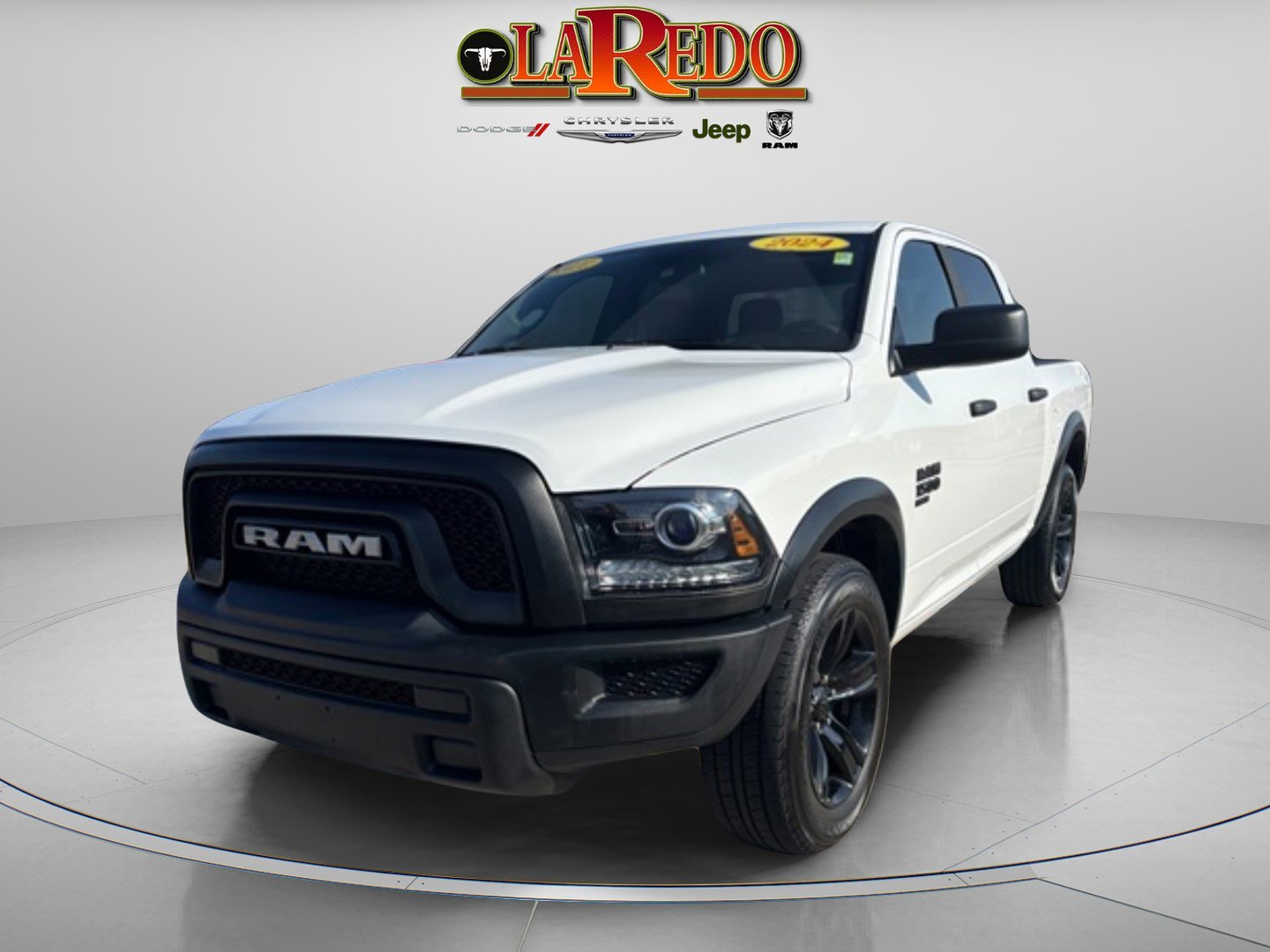 2024 Ram 1500 SLT Warlock photo 3