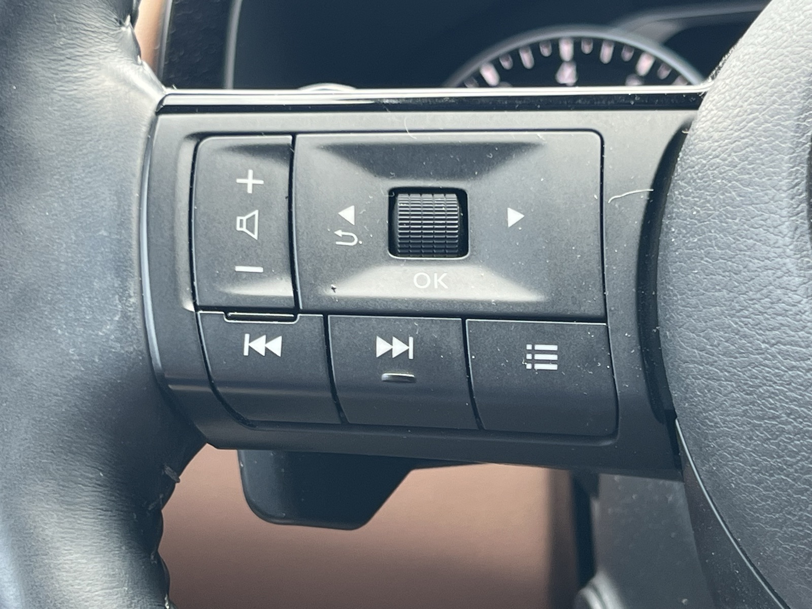2022 Nissan Pathfinder Platinum photo 29