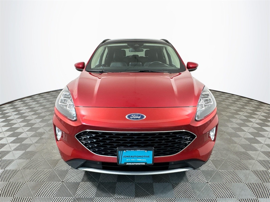 2020 Ford Escape Titanium photo 3