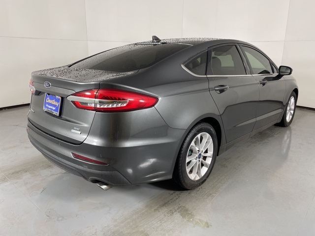2020 Ford Fusion SE photo 8