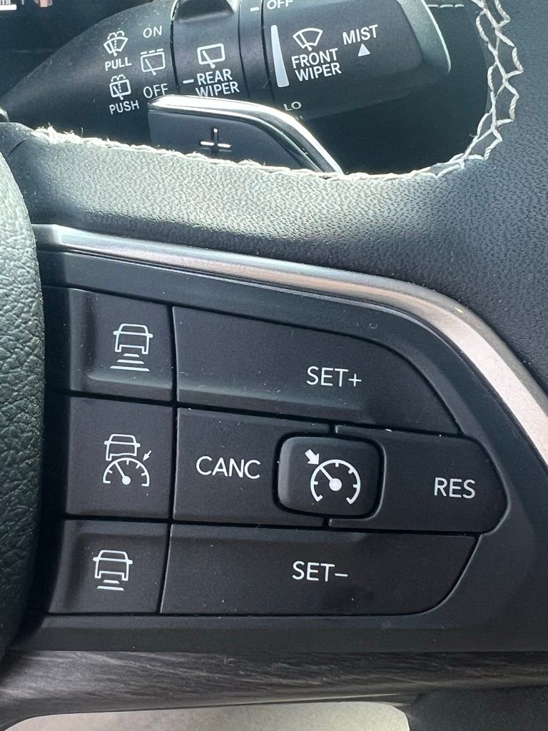 2025 Jeep Grand Cherokee Limited photo 18