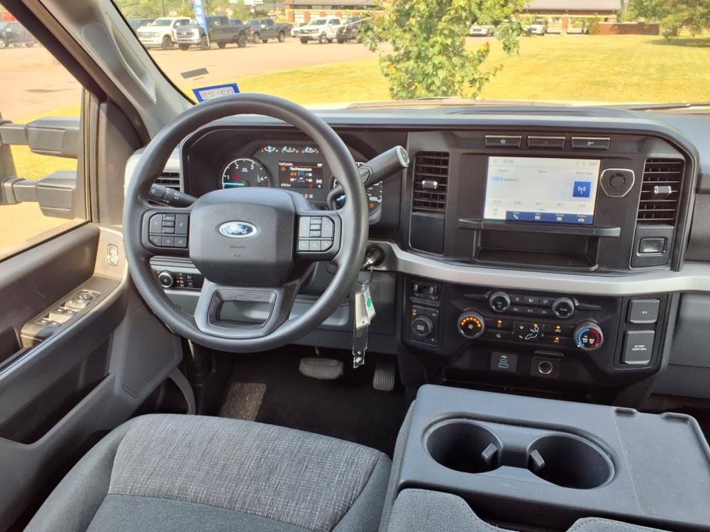 2024 Ford F-350 XLT photo 20