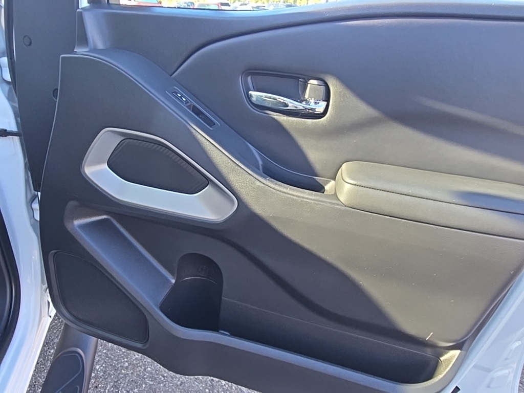 2023 Nissan Frontier SV photo 22