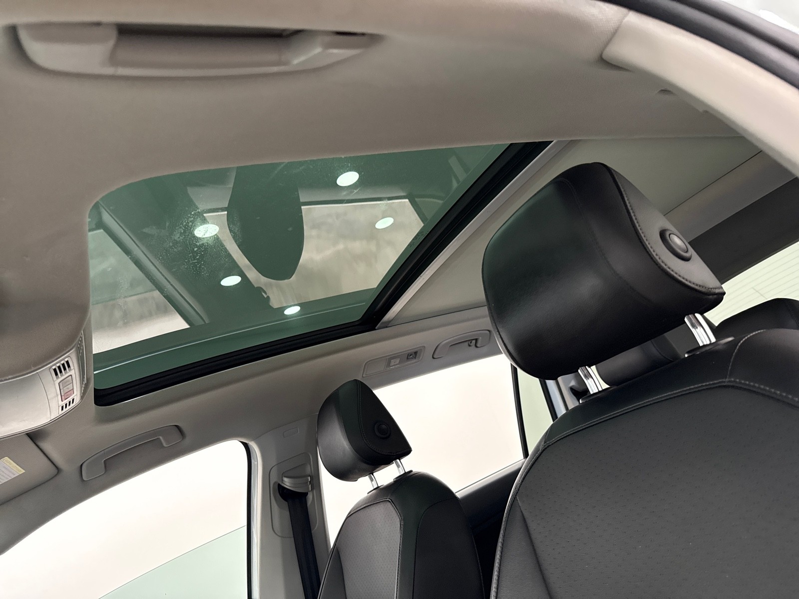 2018 Volkswagen Tiguan SE photo 12