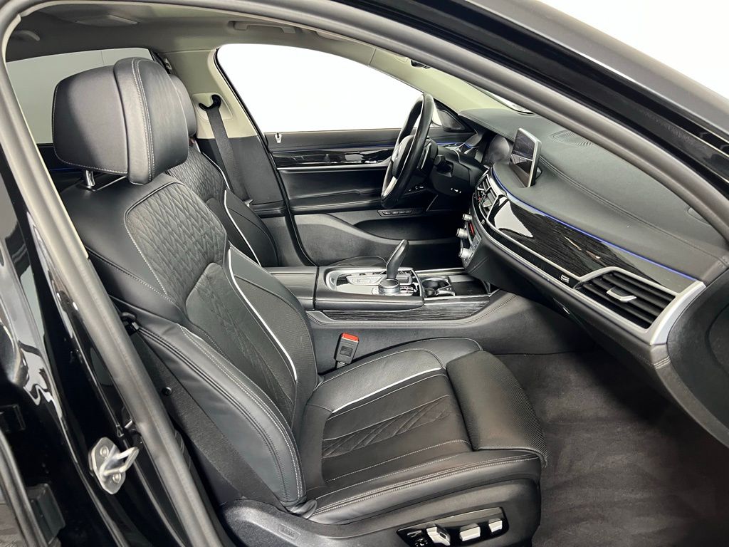 2020 Bmw 745e xDrive Sedan photo 26