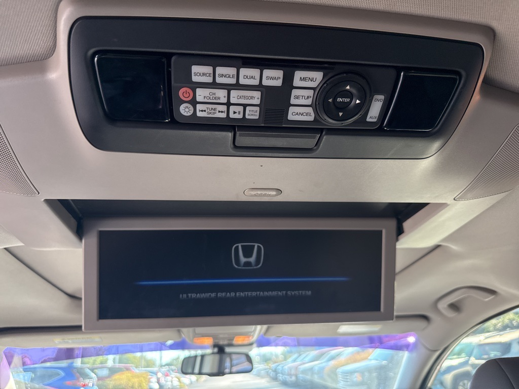 2016 Honda Odyssey Touring Elite photo 15