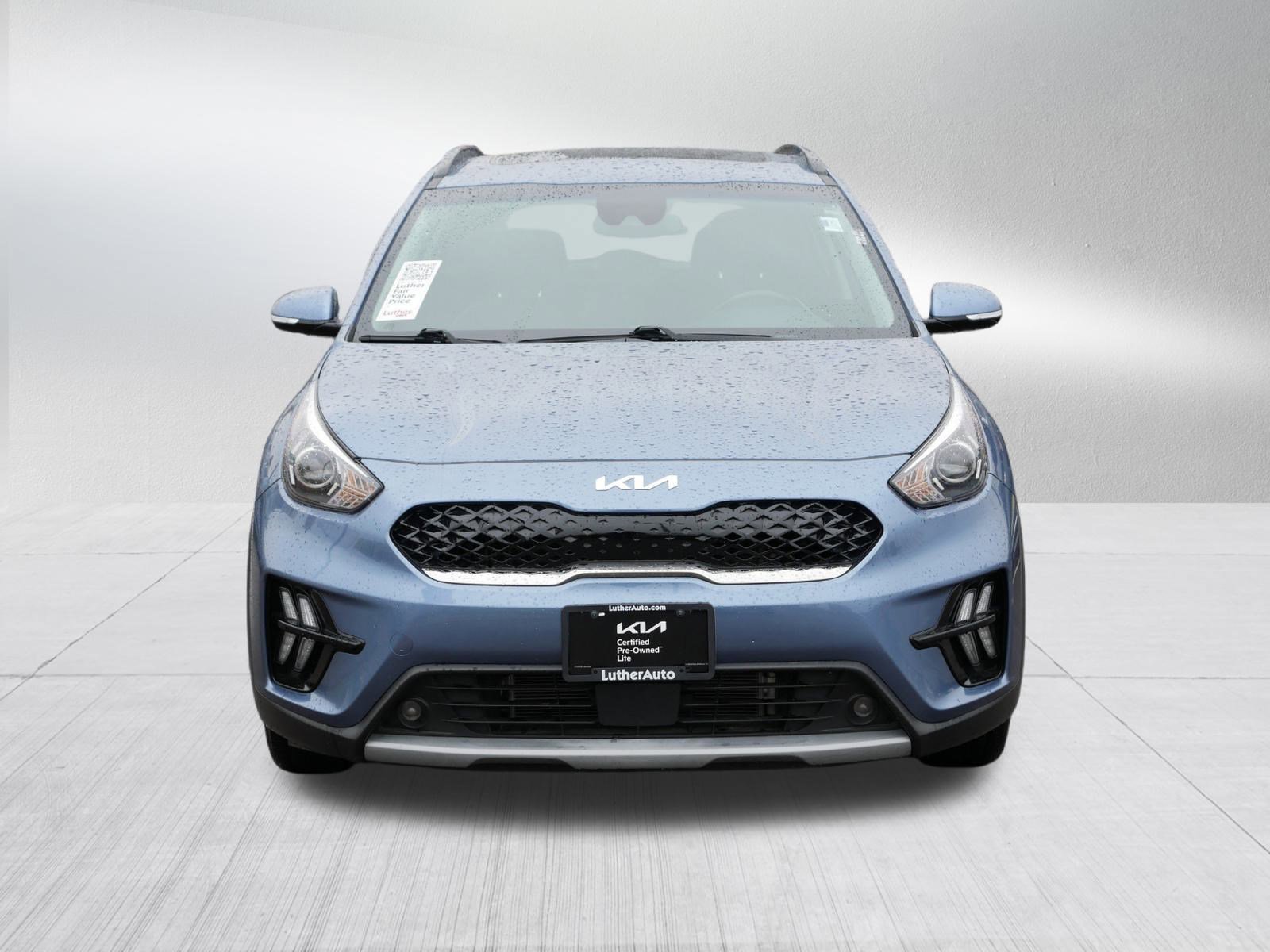 2022 Kia Niro Touring Special Edition photo 2